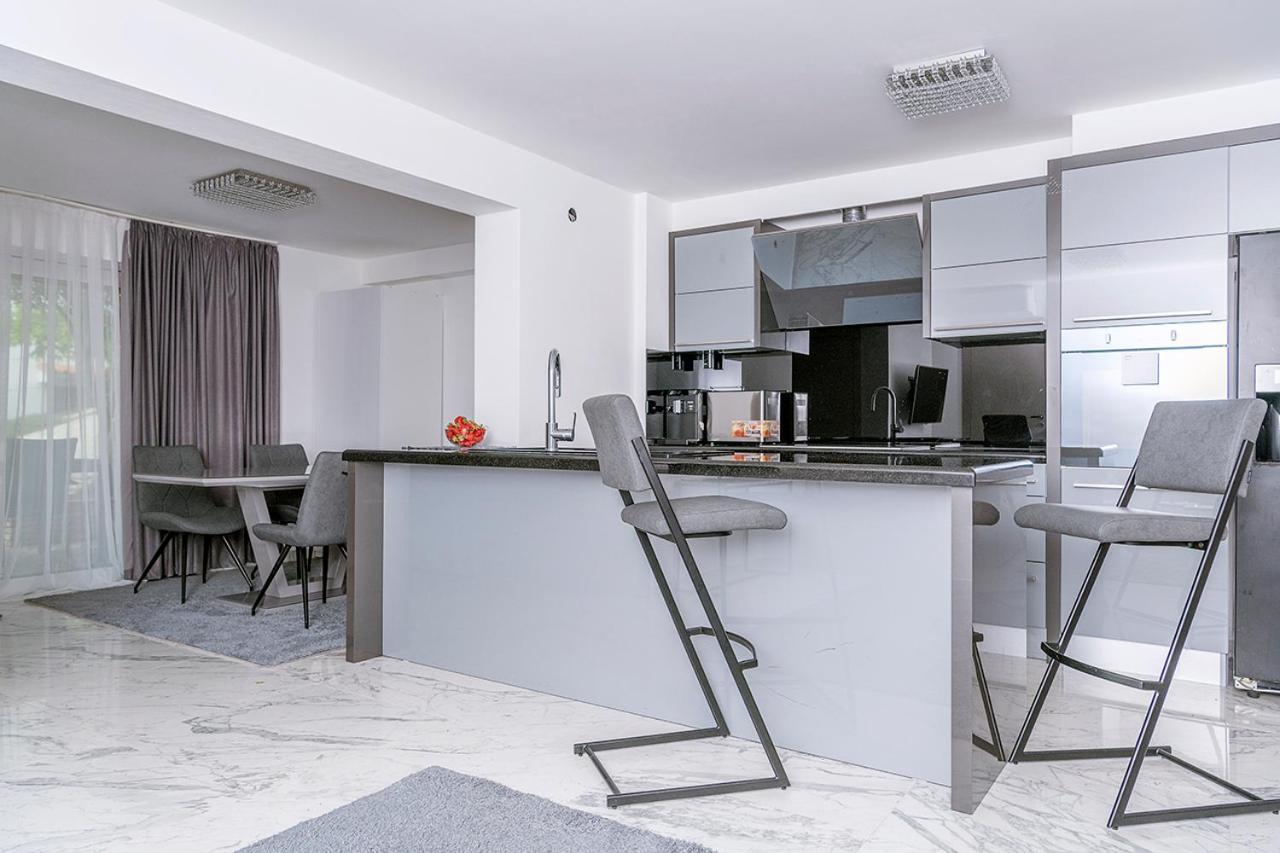 Apartments Petra Krk Крк Екстер'єр фото