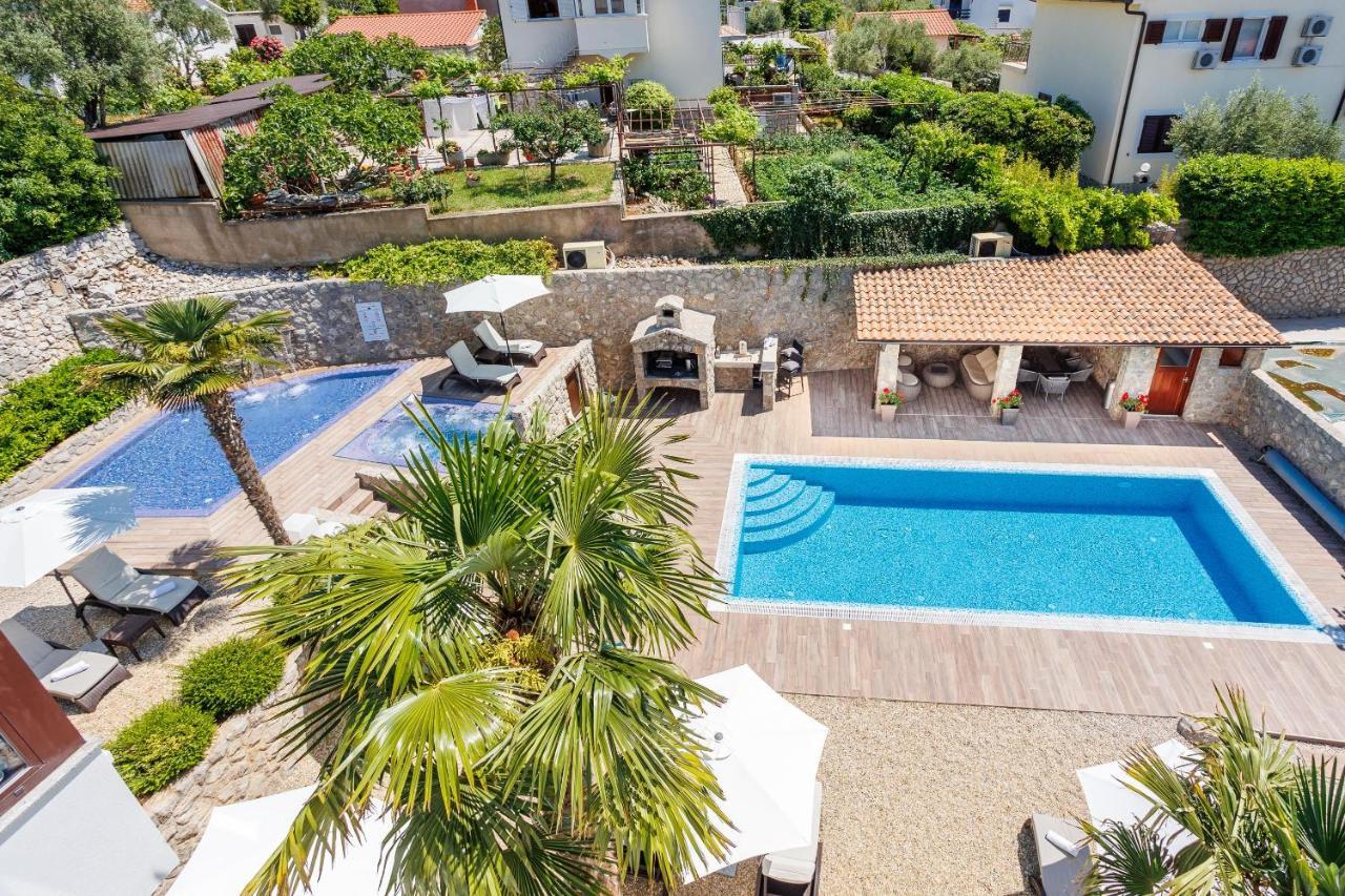 Apartments Petra Krk Крк Екстер'єр фото
