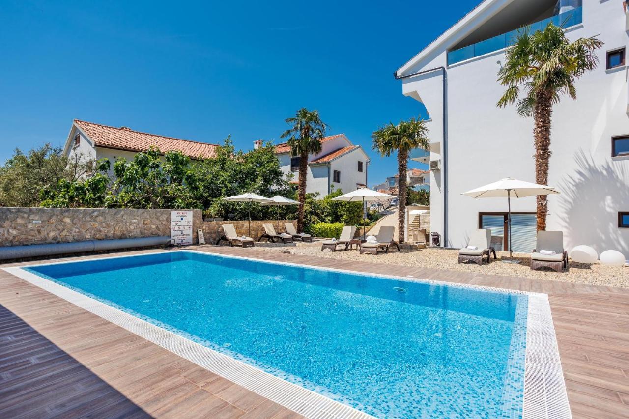 Apartments Petra Krk Крк Екстер'єр фото