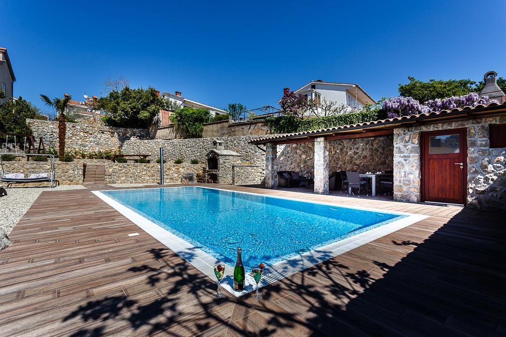 Apartments Petra Krk Крк Екстер'єр фото