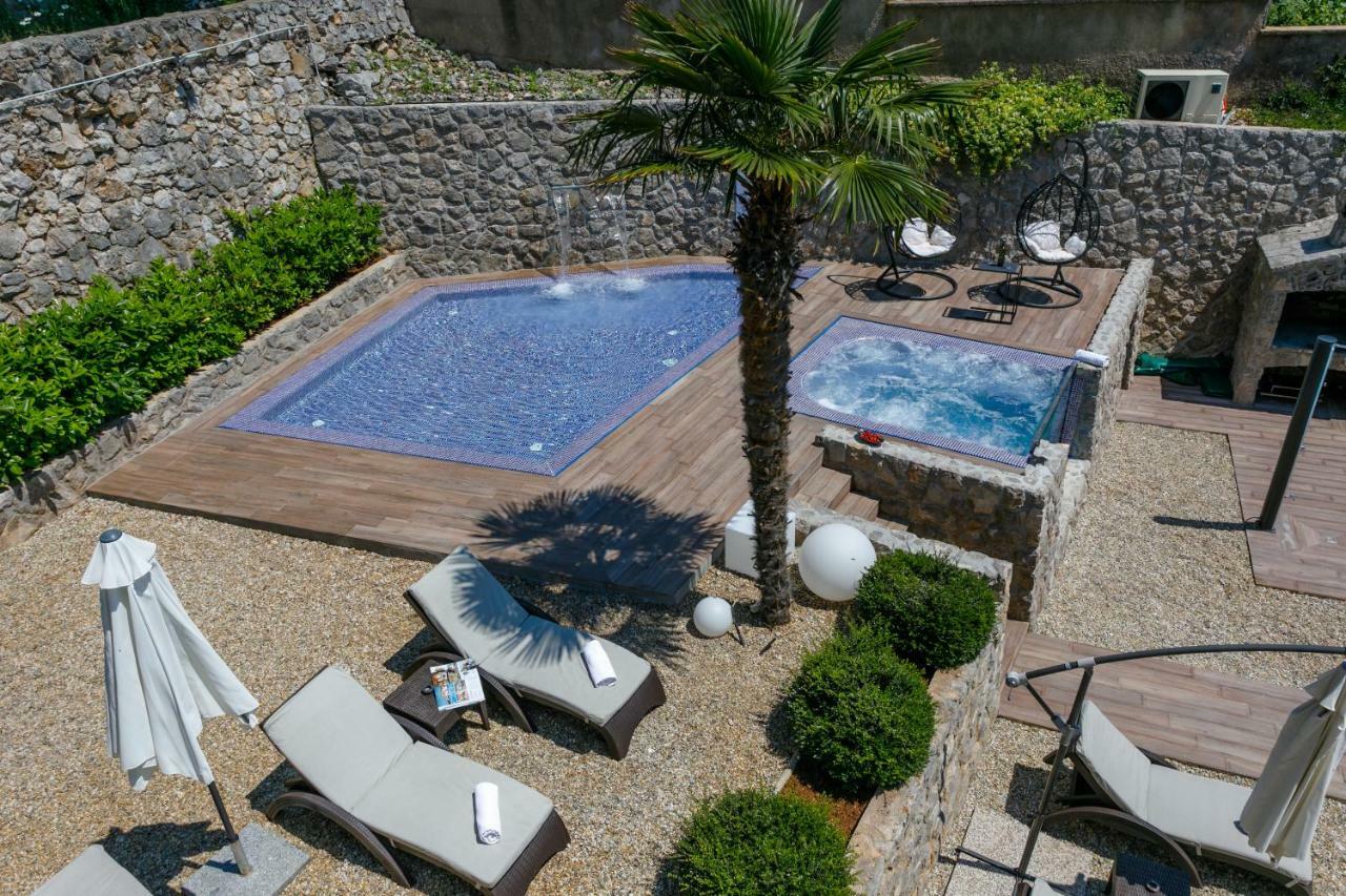 Apartments Petra Krk Крк Екстер'єр фото
