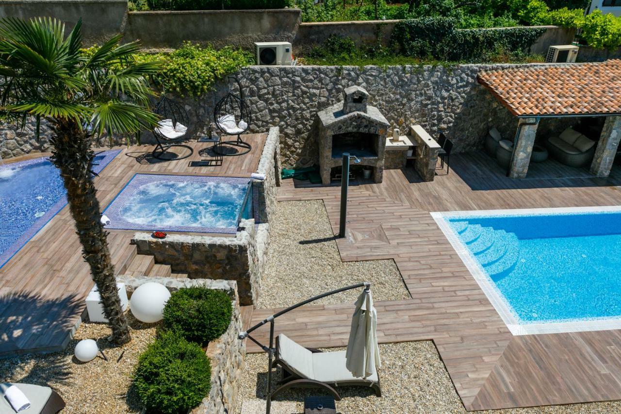Apartments Petra Krk Крк Екстер'єр фото